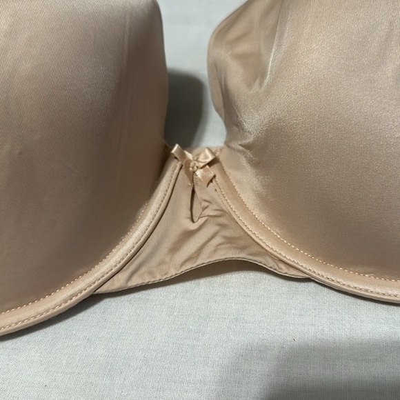 Torrid Nude Color Padded Underwire Bra Size 40C - Picture 2 of 7